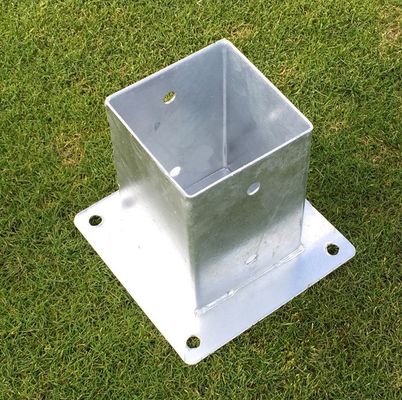 Deuxième opération: supports métalliques sur mesure, ancrage de pôle pour poteaux en bois