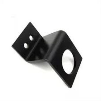 Fabrication de supports d'estampage personnalisés en aluminium avec services de flexion et de soudage