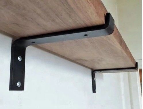 Structure personnalisée Support à une face non standard pour la fabrication de plateaux métalliques