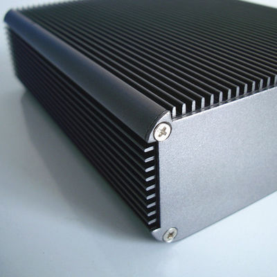 Couvertures en aluminium personnalisées certifiées ROHS idéales pour les applications avancées de dissipateurs de chaleur