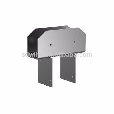 Des supports métalliques personnalisés pour poutres de bois