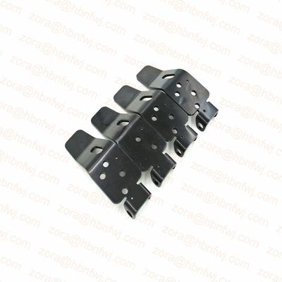 Support de coin en acier inoxydable personnalisé avec structure triangulaire enduite de poudre noire