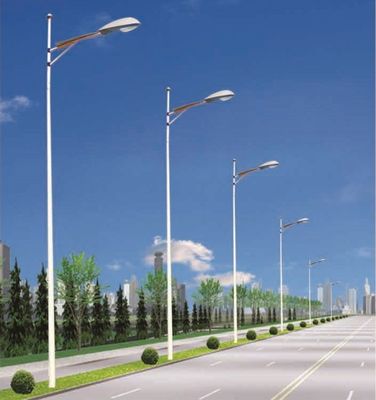 L'acier galvanisé à bras unique pouce d'éclairage de rue pour l'éclairage Améliorez votre espace extérieur
