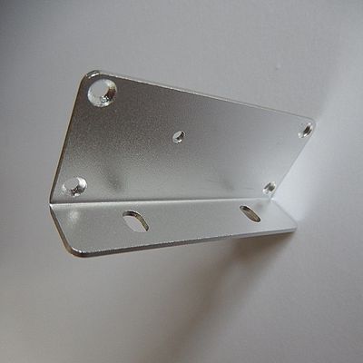 OEM personnalisé support d'angle droit en acier inoxydable avec revêtement en poudre