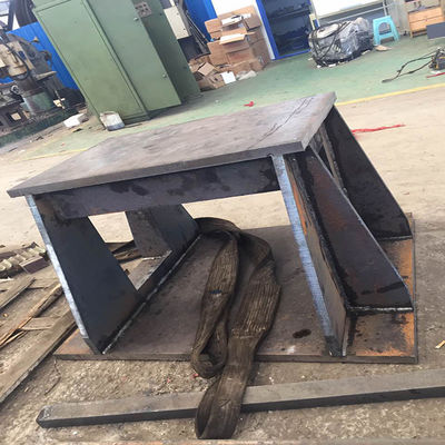 Service de soudage de structures métalliques lourdes sur mesure, découpe au laser, flexion, estampage