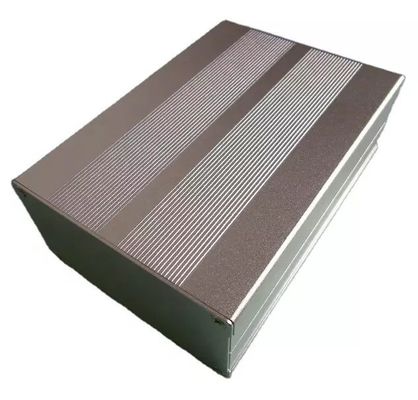 Enveloppe de générateur métallique personnalisée pour boîtes d'interrupteurs électriques et enveloppes