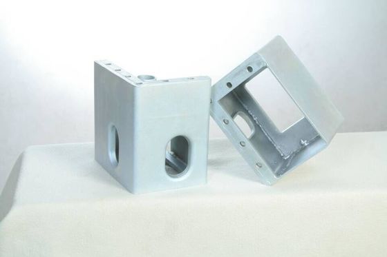 Coupe et pliage au laser fiable de plaques d'aluminium pour vos dessins ou échantillons