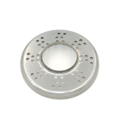 Fabrication sur mesure de tôles de métal zincées avec procédé d'estampage, de poinçonnage et de pliage