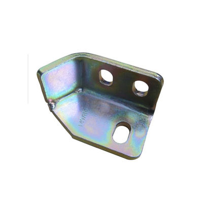 Fabrication sur mesure de tôles de métal zincées avec procédé d'estampage, de poinçonnage et de pliage