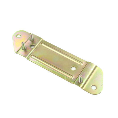 Fabrication sur mesure de tôles de métal zincées avec procédé d'estampage, de poinçonnage et de pliage