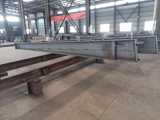 Fabrication d'une structure en acier et en métal lourd