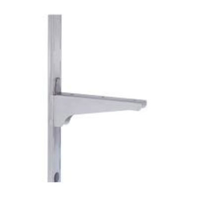 Inspection des supports de rangement personnalisés installés sur le mur à bas prix