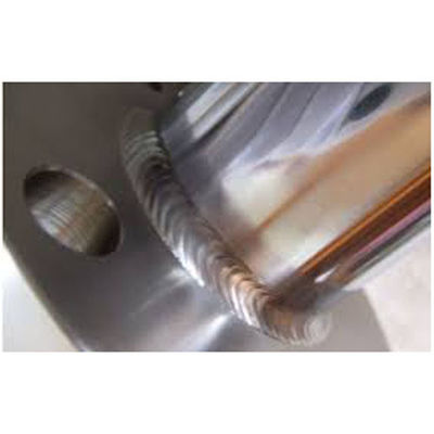 - Fabrication sur mesure de pièces d'emboutissage et de soudage en acier et en aluminium avec une tolérance de ± 1%