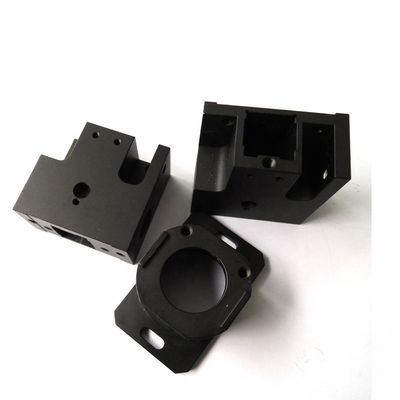 Dacromet pièces en aluminium estampillées pour châssis de véhicule automobile Taille et conception personnalisées
