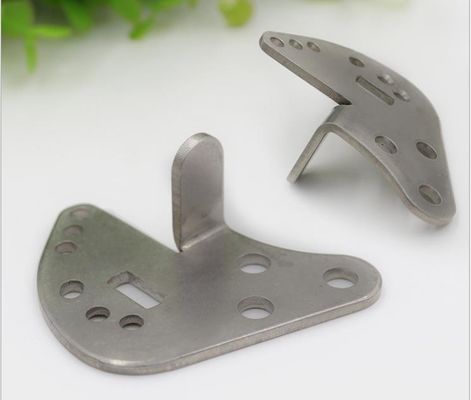 Pièces d'estampage en acier inoxydable/aluminium pour support de fabrication de tôles sur mesure