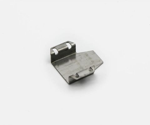 Fabrication professionnelle de tôles métalliques pour la formation de pièces de soudage à pliage pour les matériaux en fer