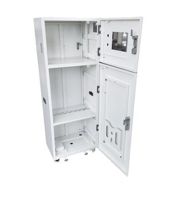 Boîte métallique avec autre structure en noir