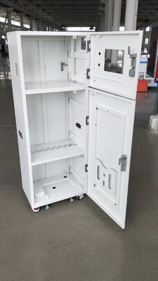 Boîte métallique avec autre structure en noir