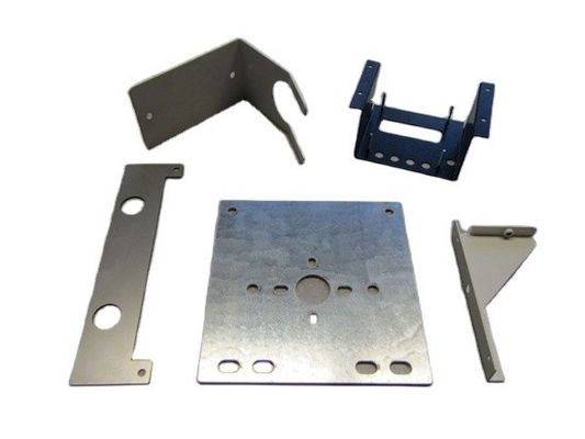 Parties de découpe et d'estampage au laser standard AiSi personnalisées pour la fabrication de précision