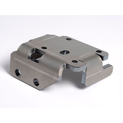Fabrication de tôles OEM Petite commande acceptable pour les pièces d'emboutissage personnalisées en acier au carbone