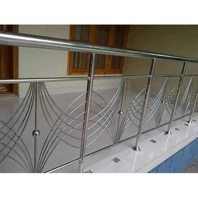 Grille en acier personnalisée pour les escaliers, le balcon et la porte