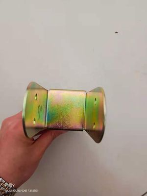 Connecteur en bois à charpente en acier au carbone recouvert de zinc pour étagère d'épaisseur 0,4--3 mm