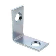 Des supports de banc en aluminium avec une finition anodisée et un design en forme de L personnalisé dans n'importe quelle couleur