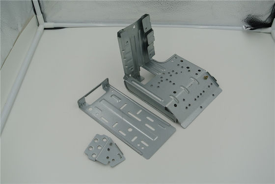 Pièces de soudage sur mesure pour le processus de ponçage et de flexion de la tôle