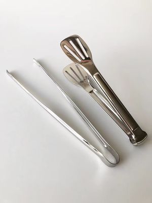 Stampage de clips alimentaires transformés en acier inoxydable pour une résistance et des performances industrielles