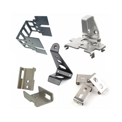 Service de traitement des pièces d'emboutissage en tôle d'aluminium standard GB pour perforation