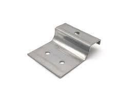 Pièces d'estampage en tôle d'aluminium sur mesure pour le processus de soudage et d'usinage