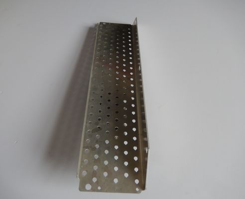 Processus de soudage feuille d'aluminium estampillée avec trous acceptable petite commande à Nanfeng