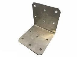 Des supports d'angle en acier soudé et en acier inoxydable sur mesure pour la deuxième opération par Ltd.