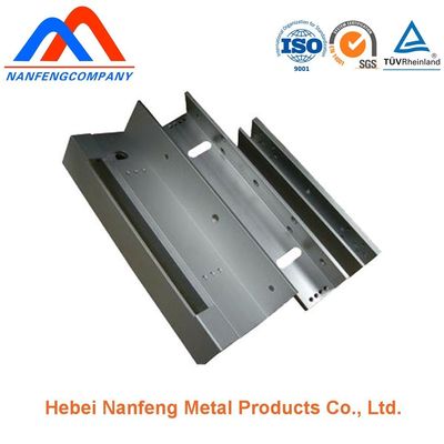 Pièces d'estampage métalliques personnalisées professionnelles pour pièces automobiles en acier revêtu de couleur naturelle