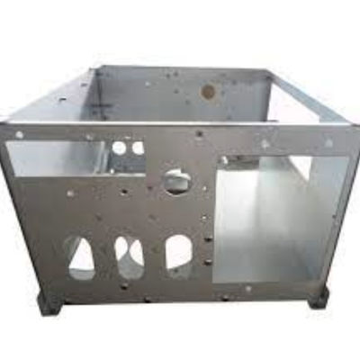 Fabrication de supports d'emboutissage personnalisés en acier avec services de flexion et de soudage