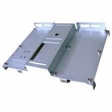 Fabrication de supports d'estampage personnalisés en aluminium avec services de flexion et de soudage