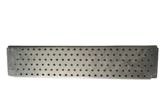 0.5mm-25mm épaisseur plaque perforée d'estampage en aluminium automatique pour les applications industrielles